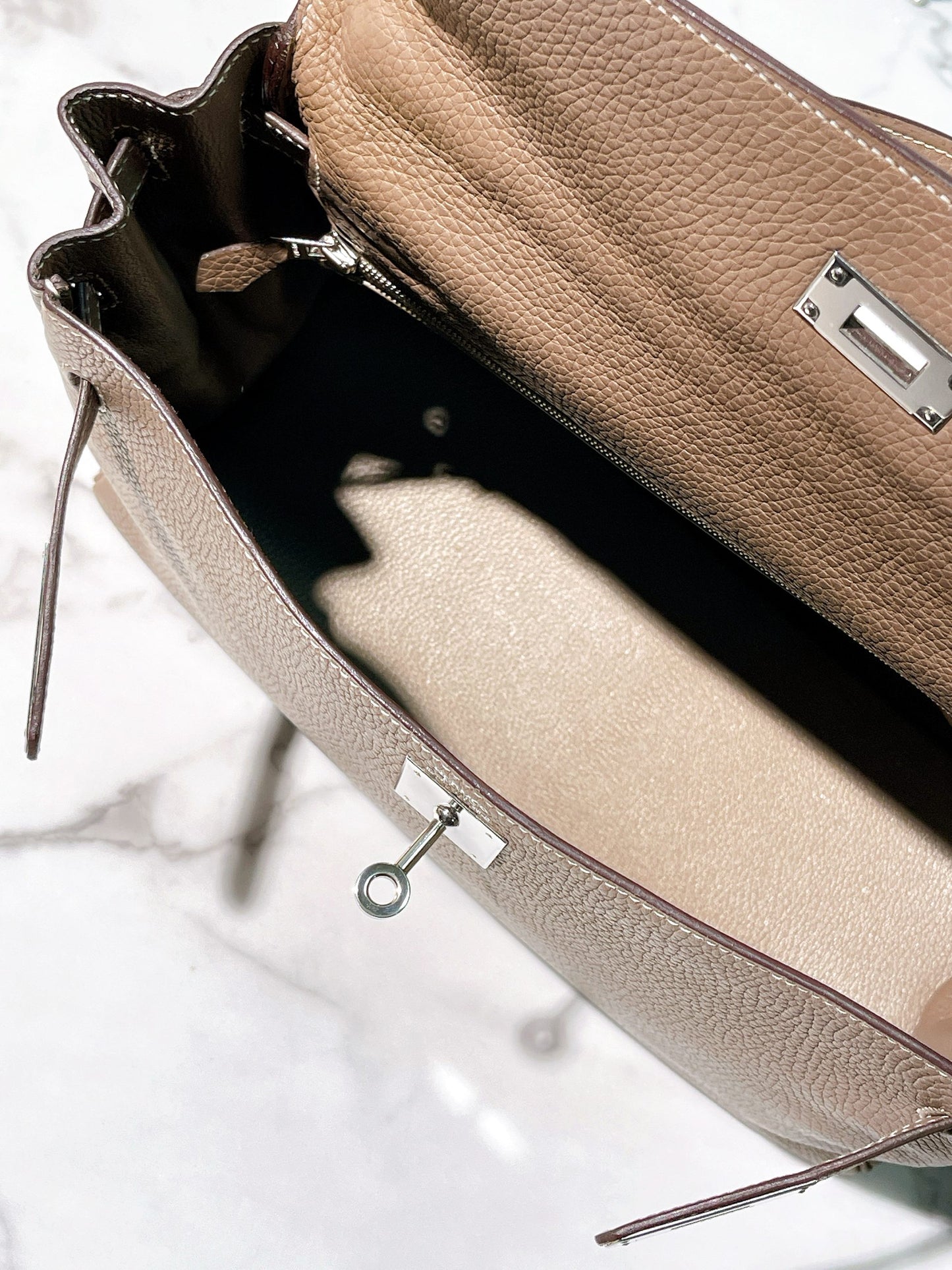 HERMES KELLY 32, Etoupe/Gold