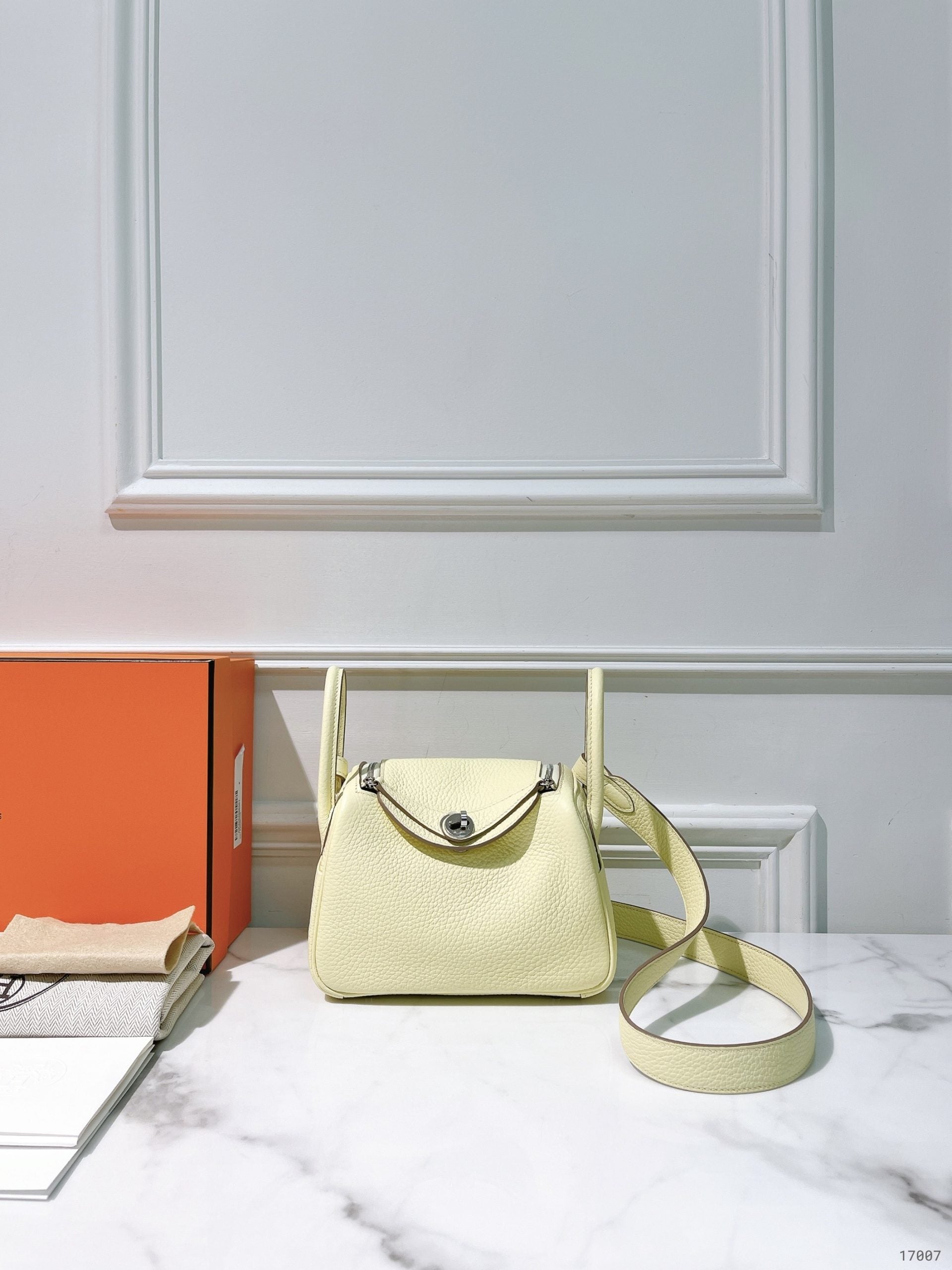 HERMES MINI LINDY, Jaune Milton/Silver