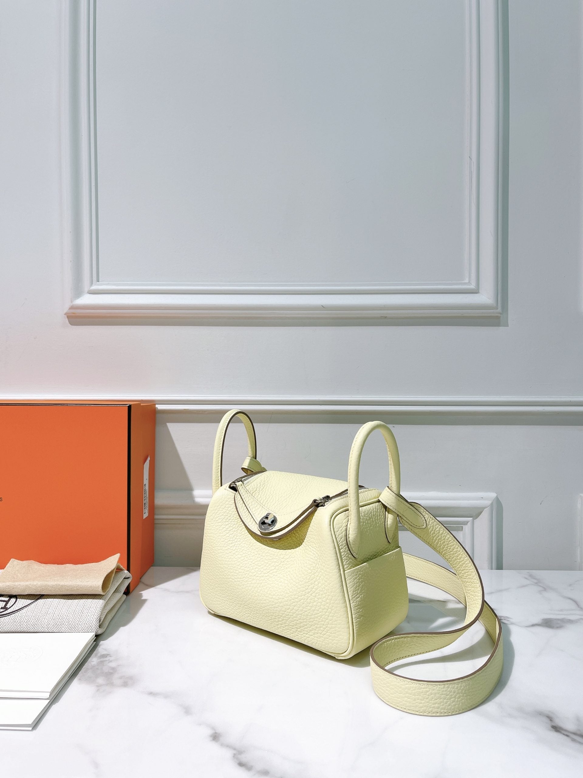 HERMES MINI LINDY, Jaune Milton/Silver
