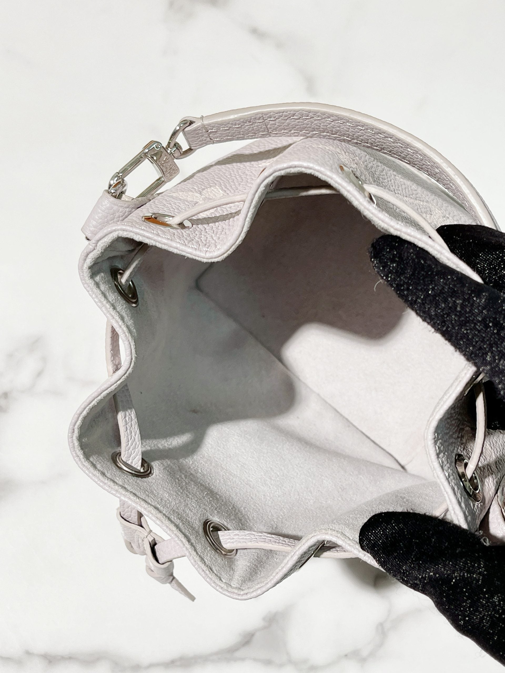 LV NANO NOE, Brume Gray/White/Silver