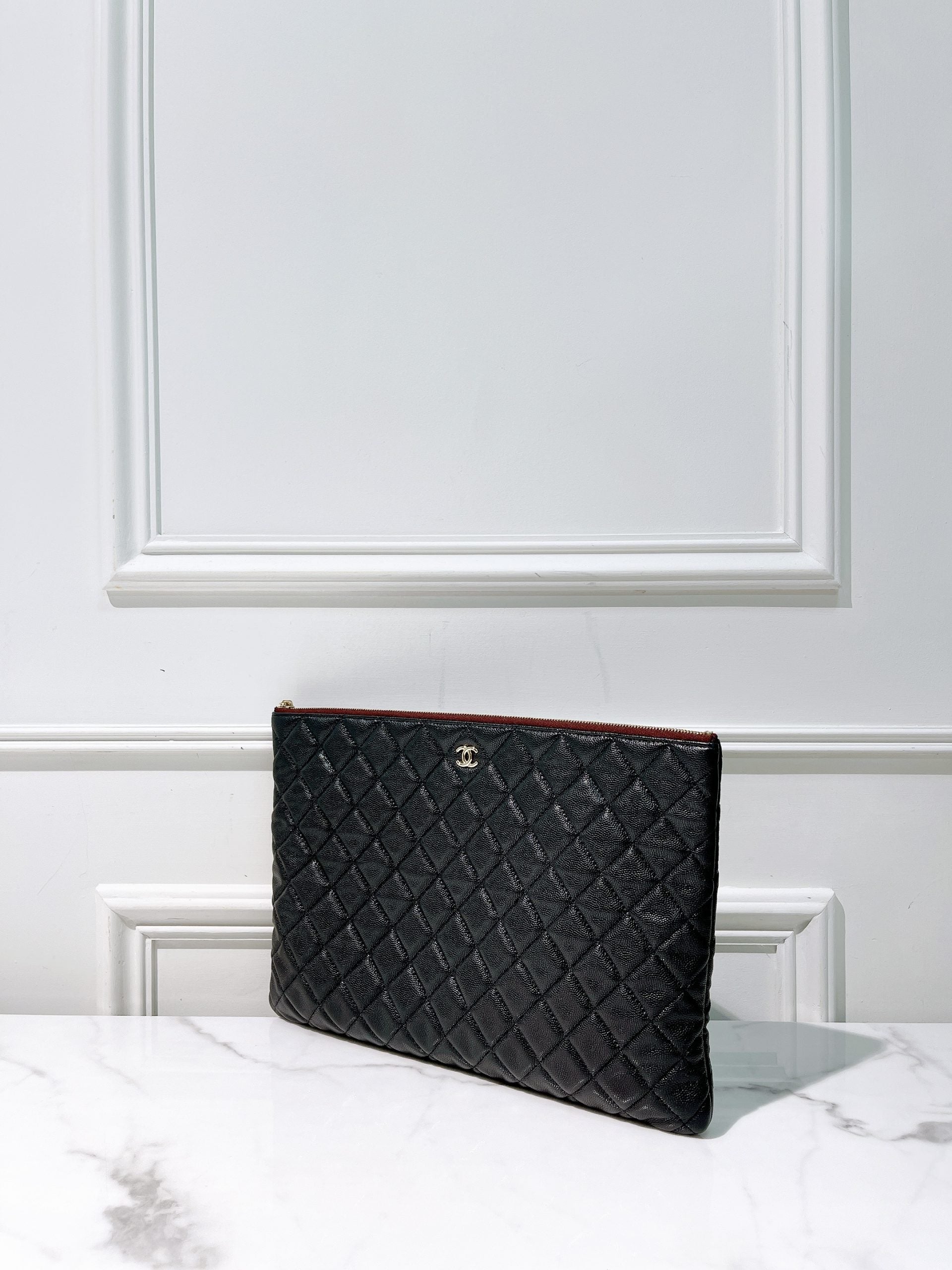 CHANEL CLASSIC POUCH, Black/Gold