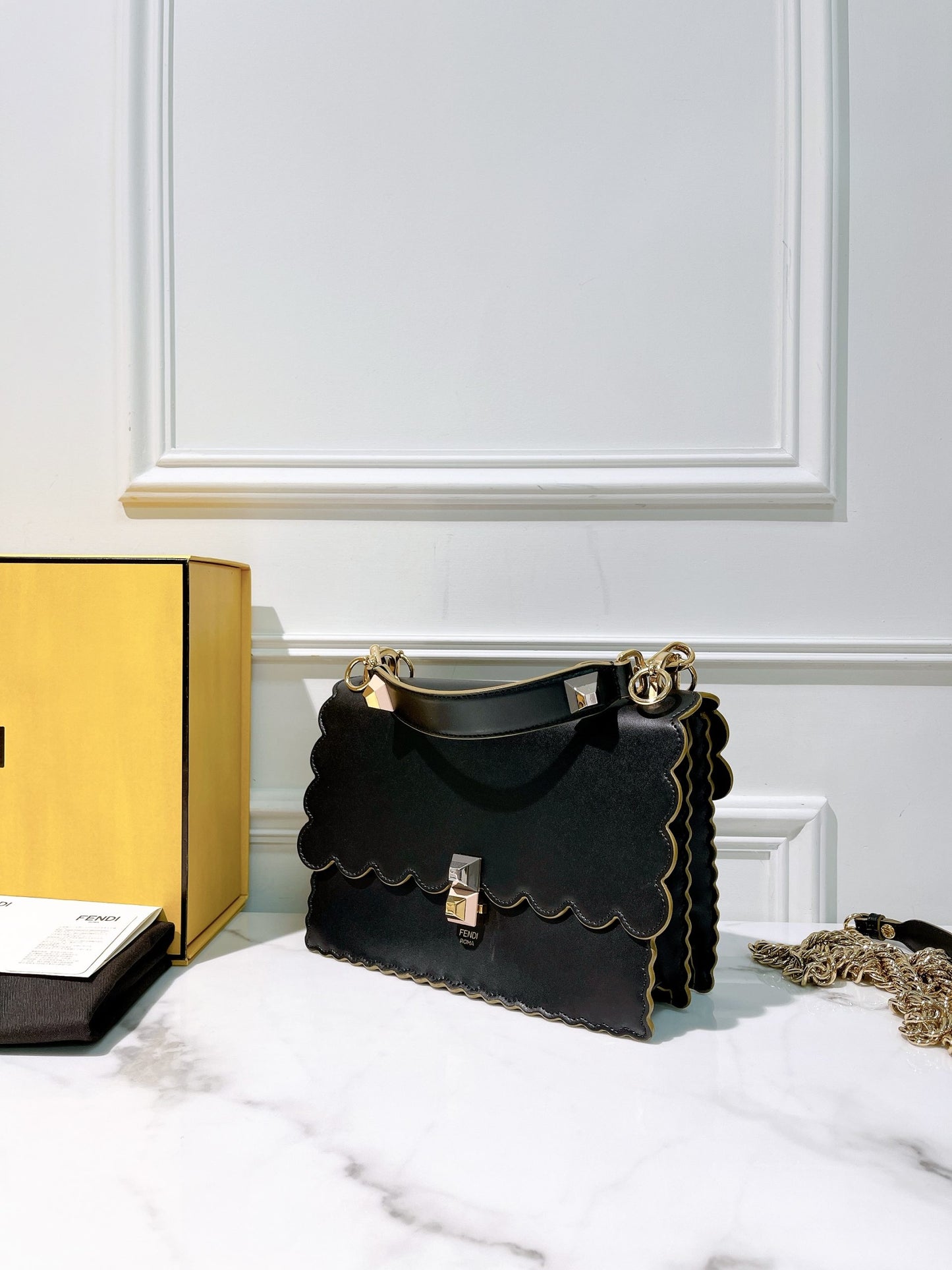 FENDI KAN I, Black/Gold