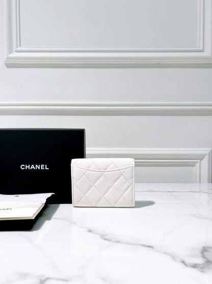 CHANEL CARD HOLDER, White/Gold