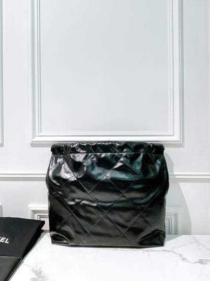 CHANEL 22 BAG, Black/Silver