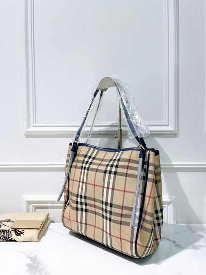 BURBERRY TOTE