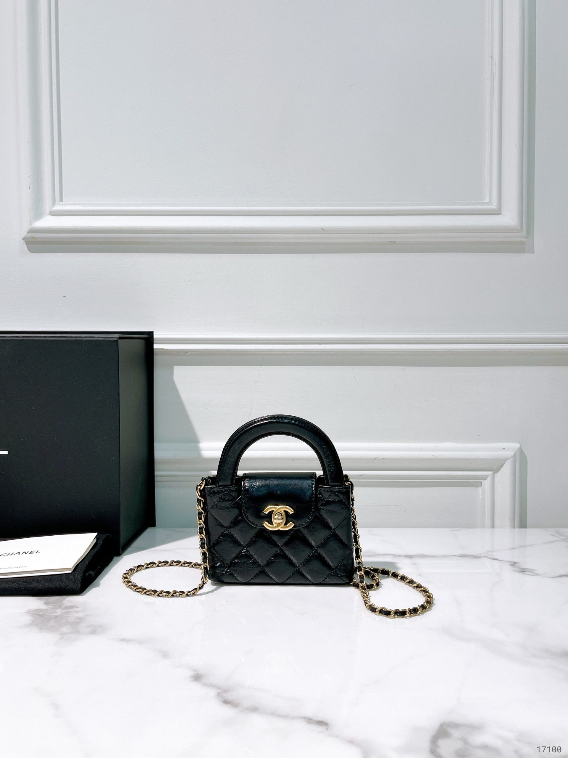 CHANEL KELLY MINI, Black/Gold