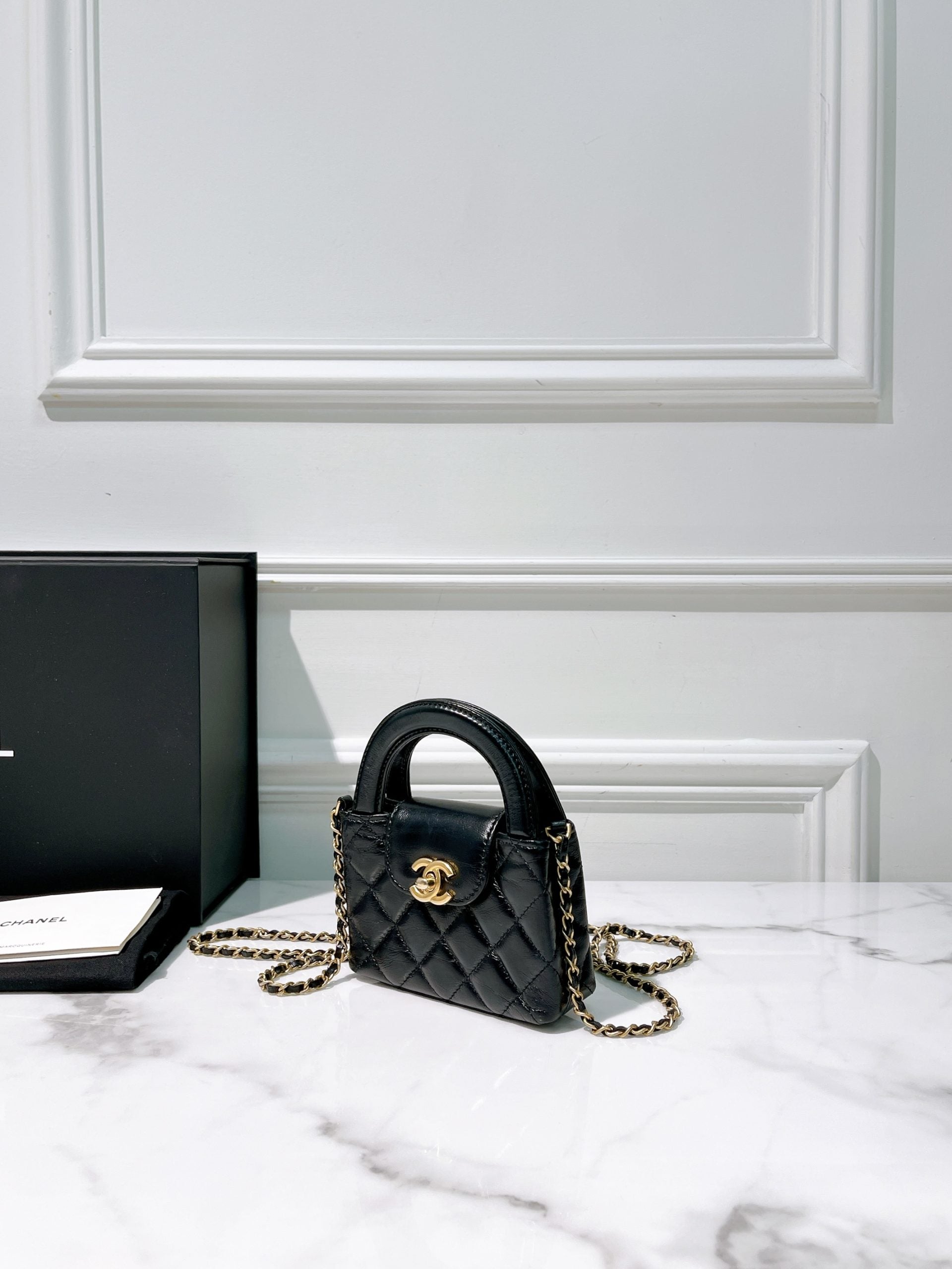 CHANEL KELLY MINI, Black/Gold