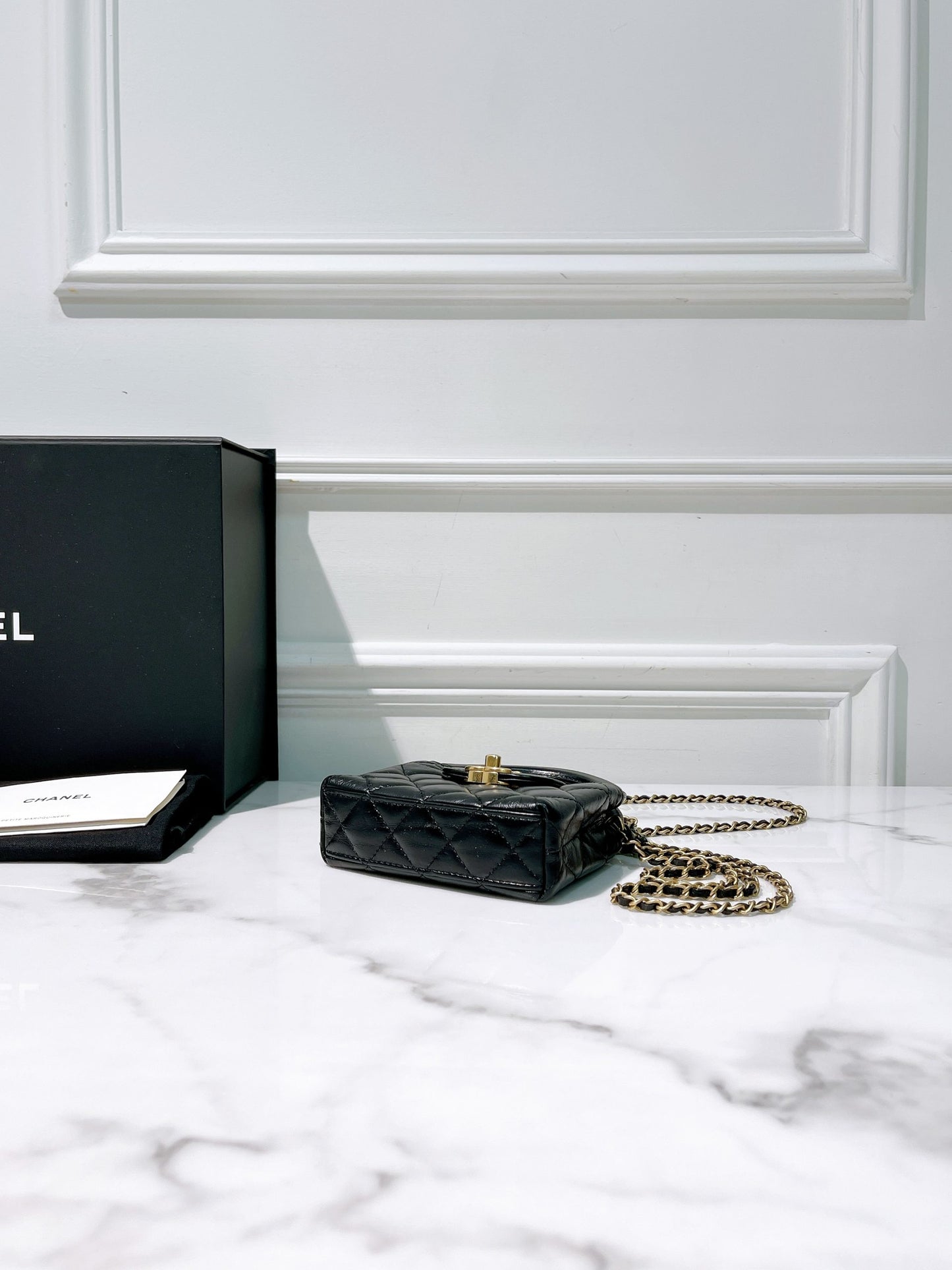 CHANEL KELLY MINI, Black/Gold
