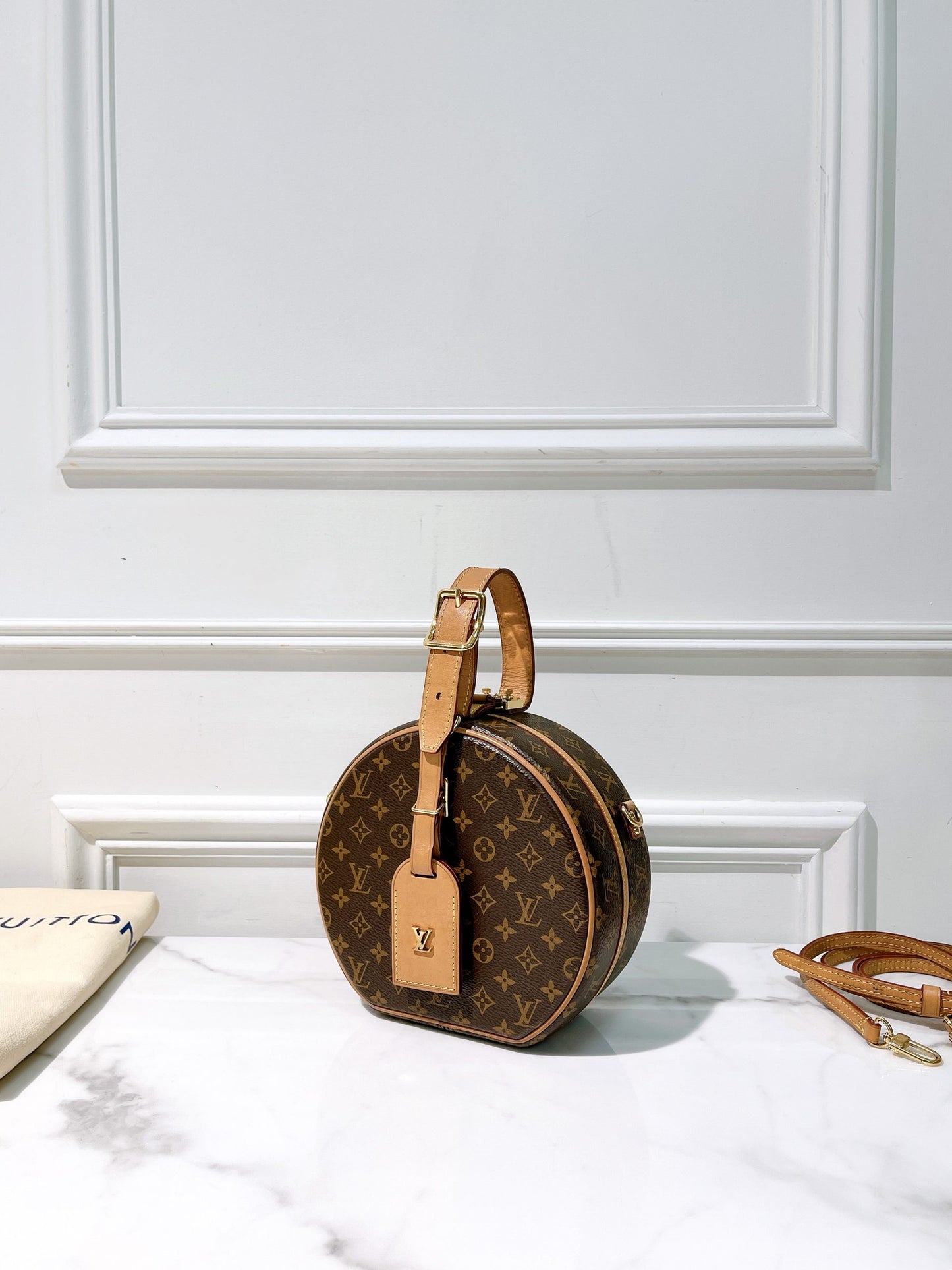 LV PETITE BOITE CHAPEAU, Monogram