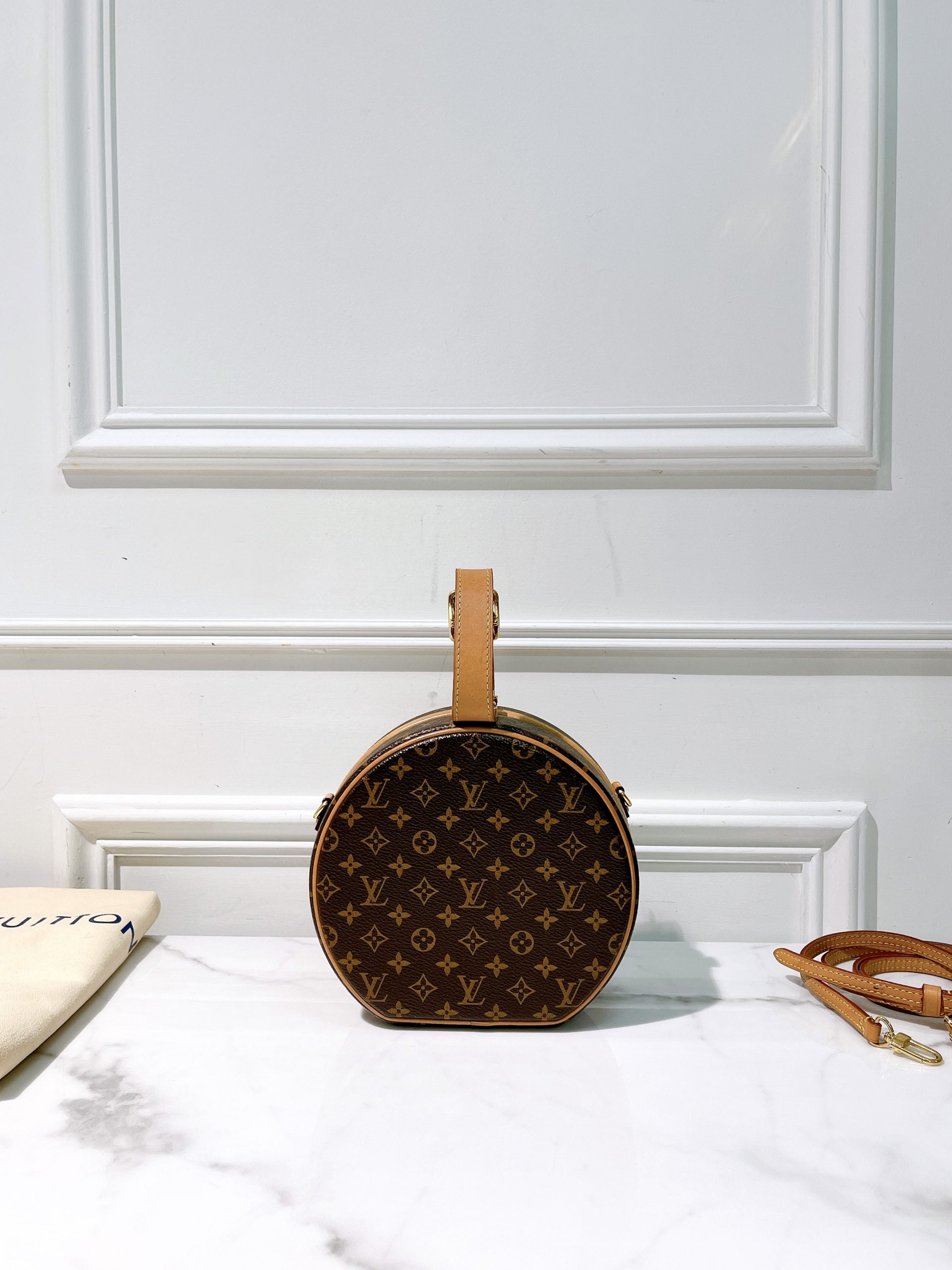 LV PETITE BOITE CHAPEAU, Monogram