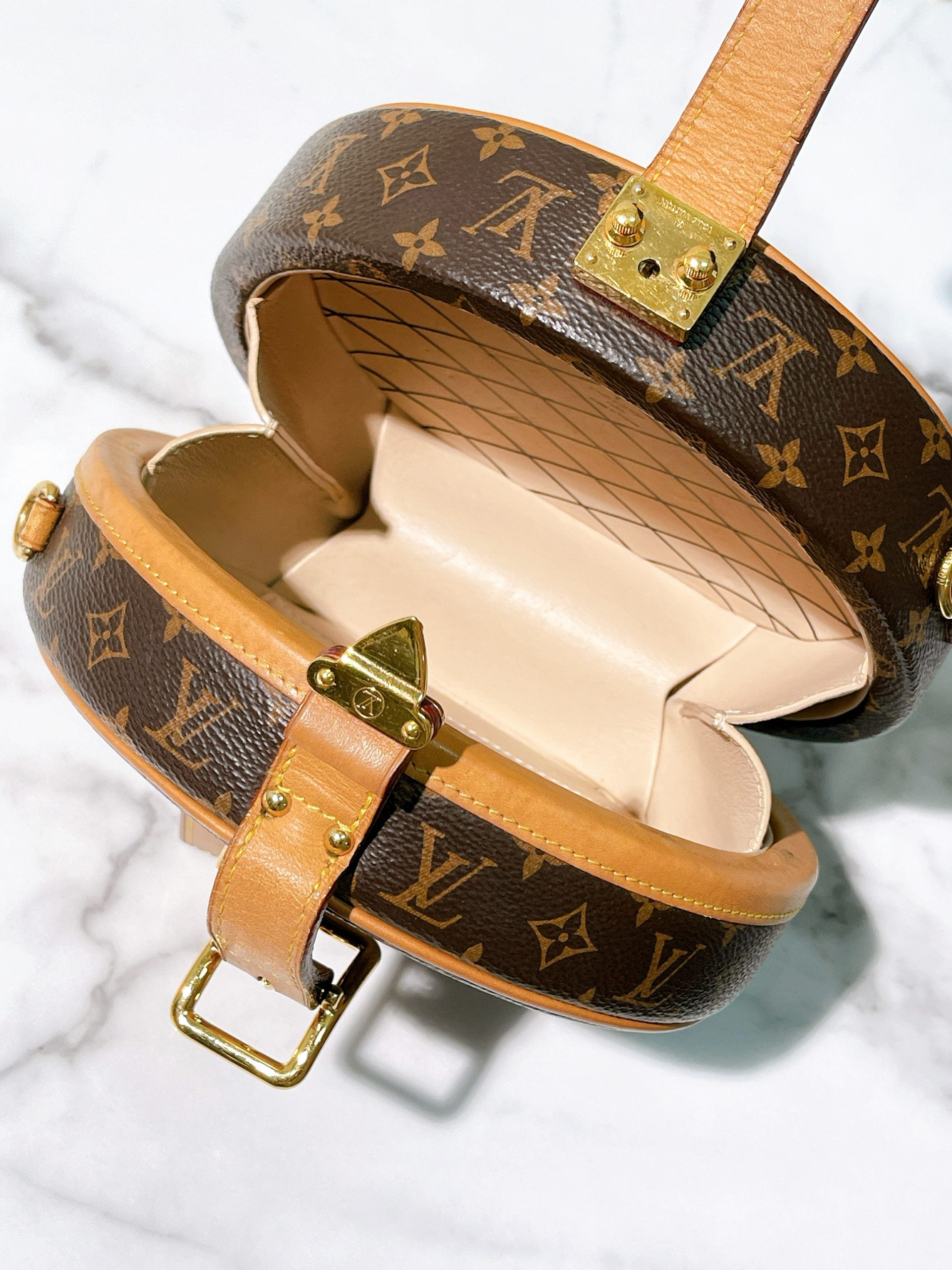 LV PETITE BOITE CHAPEAU, Monogram
