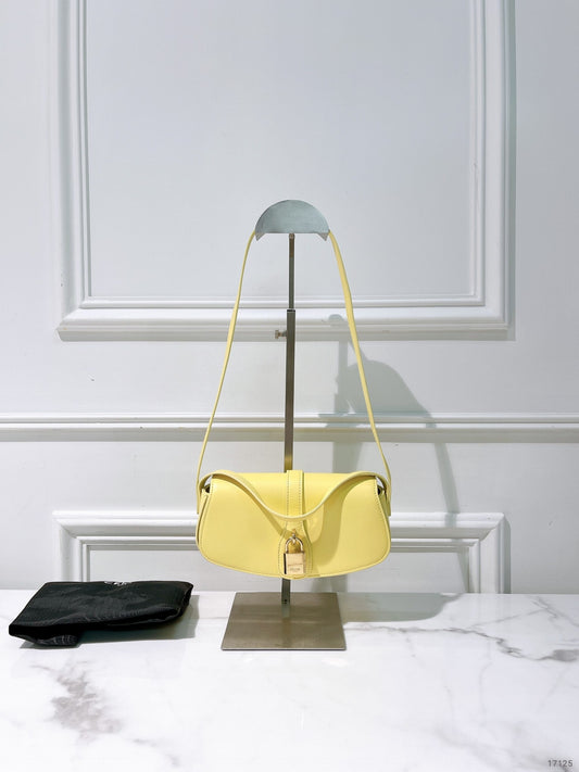 CELINE CLUTCH ON STRAP TABOU