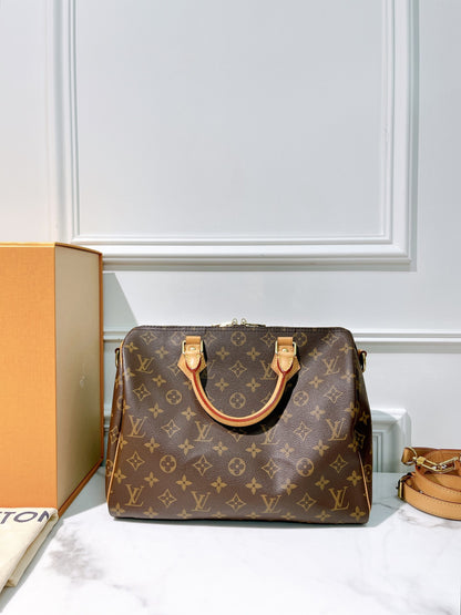 LV SPEEDY 30 SHOULDER BAG, Monogram
