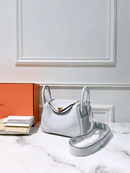 HERMES MINI LINDY, Bleu Pale/Gold