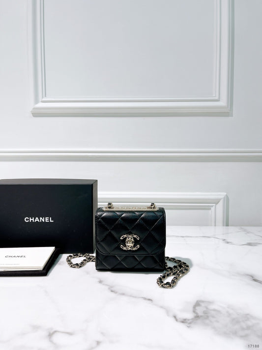 CHANEL TRENDY CC MINI WOC, Black/Gold
