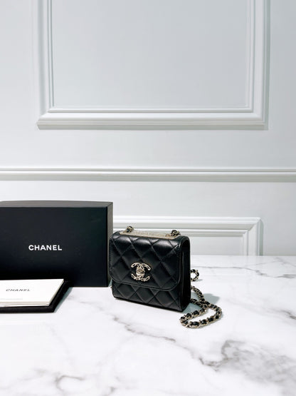 CHANEL TRENDY CC MINI WOC, Black/Gold