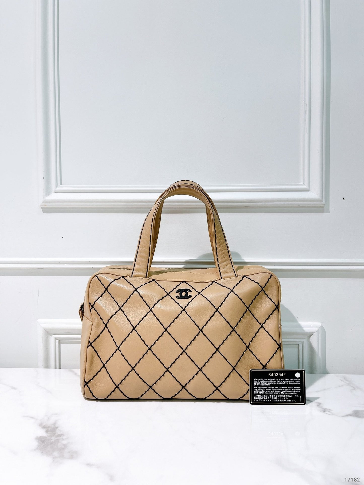CHANEL VINTAGE HANDBAG, Beige