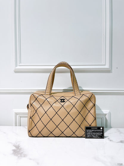 CHANEL VINTAGE HANDBAG, Beige