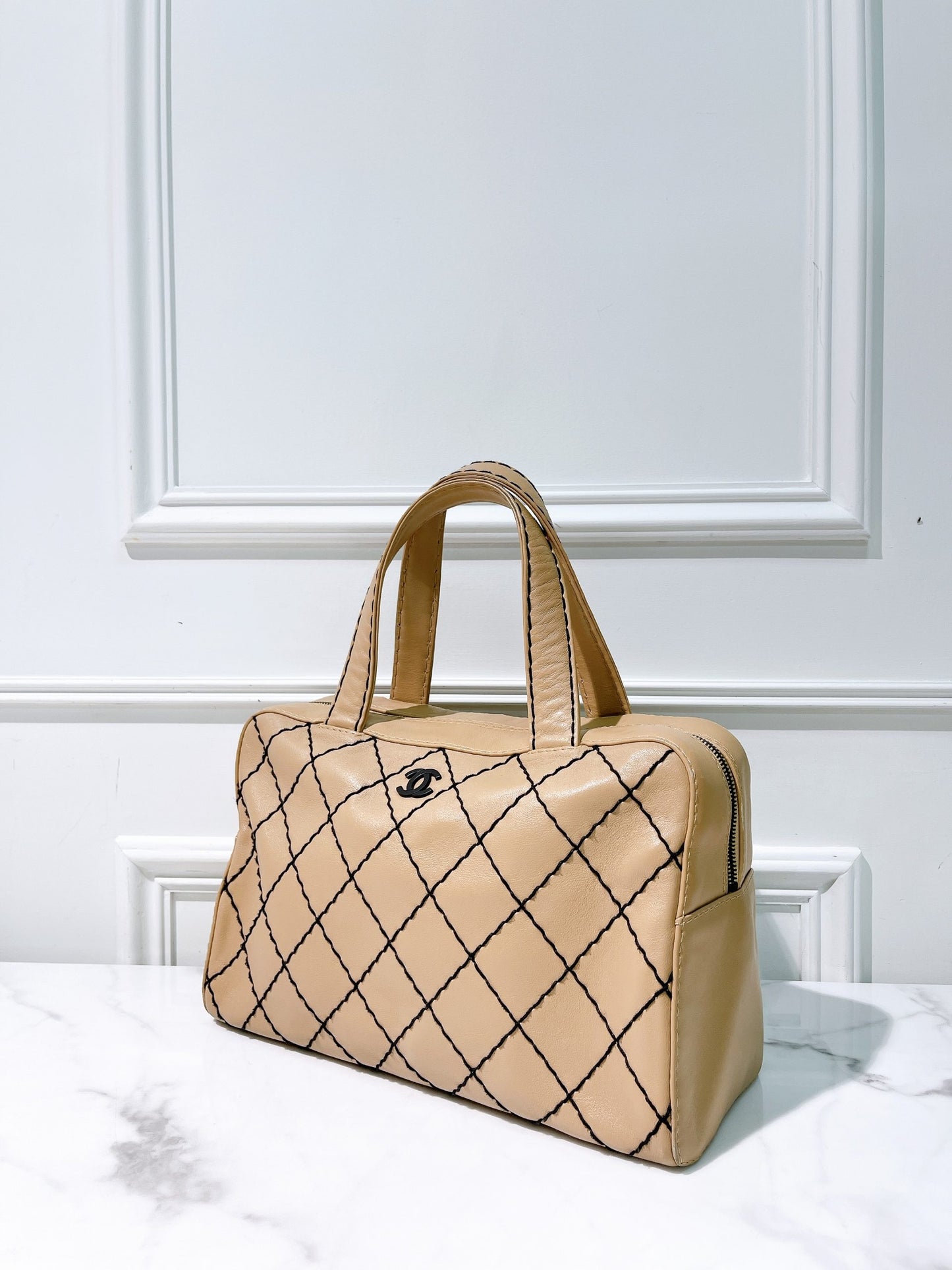 CHANEL VINTAGE HANDBAG, Beige