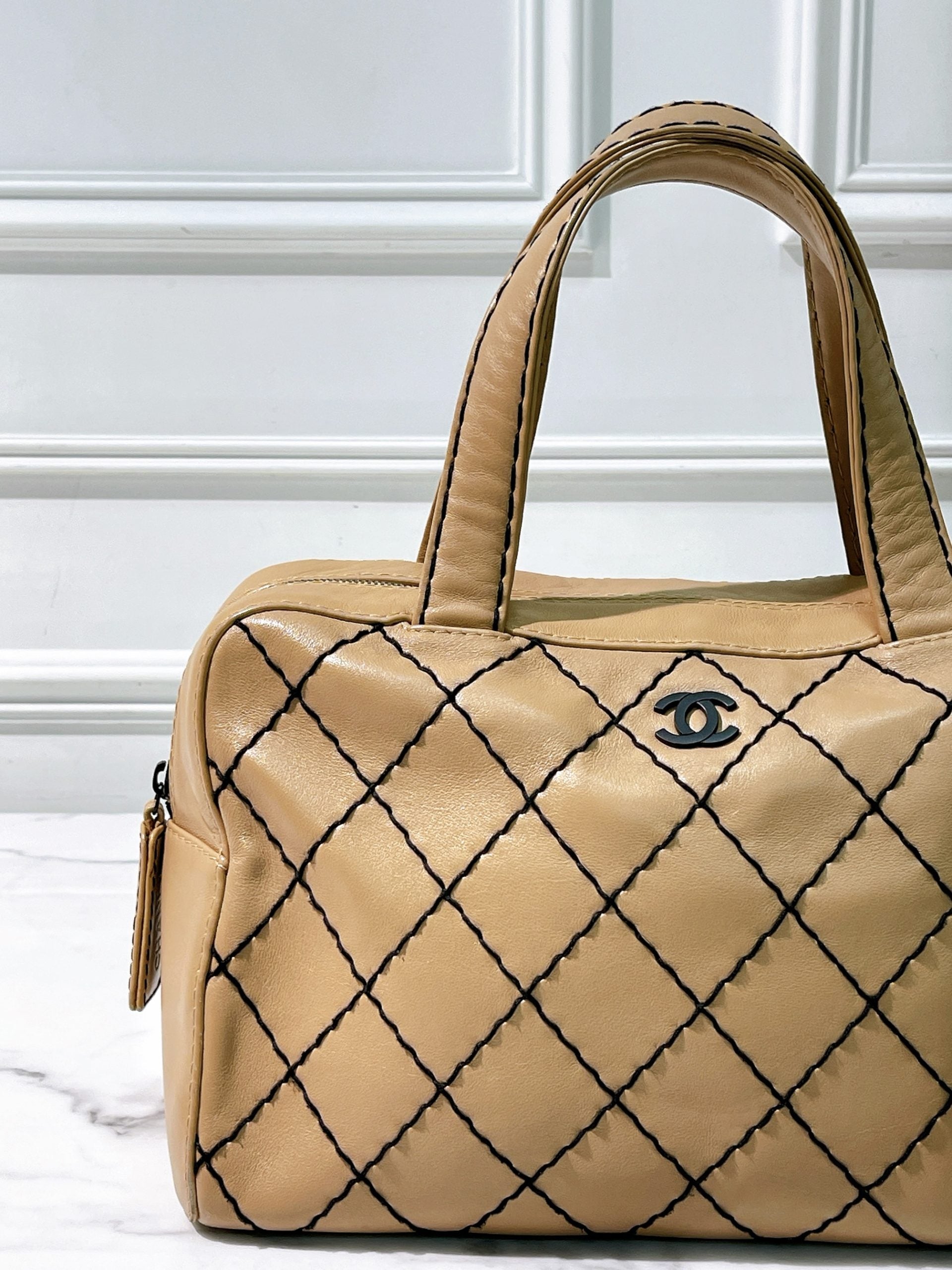 CHANEL VINTAGE HANDBAG, Beige