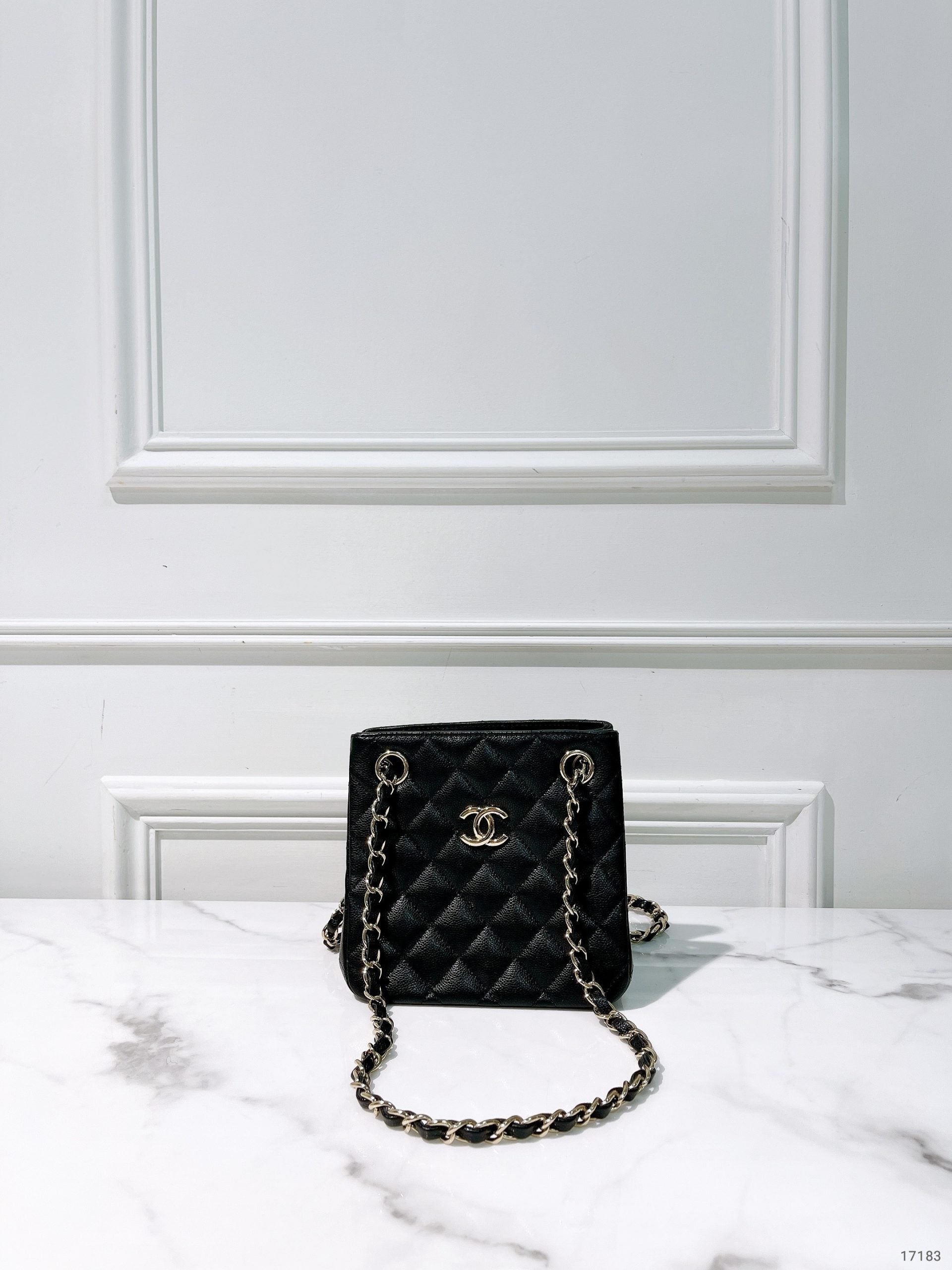 CHANEL 22S MINI TOTE, Black/Gold