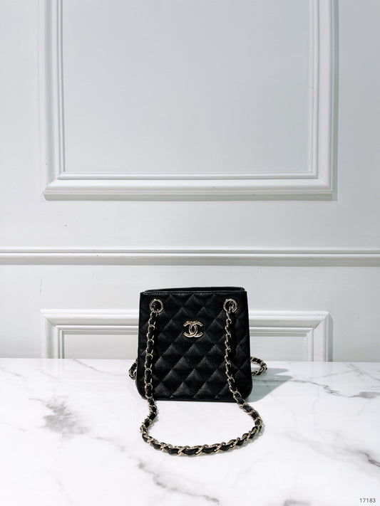 CHANEL 22S MINI TOTE, Black/Gold