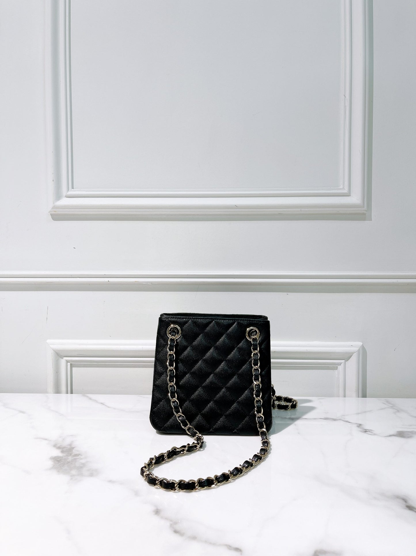 CHANEL 22S MINI TOTE, Black/Gold