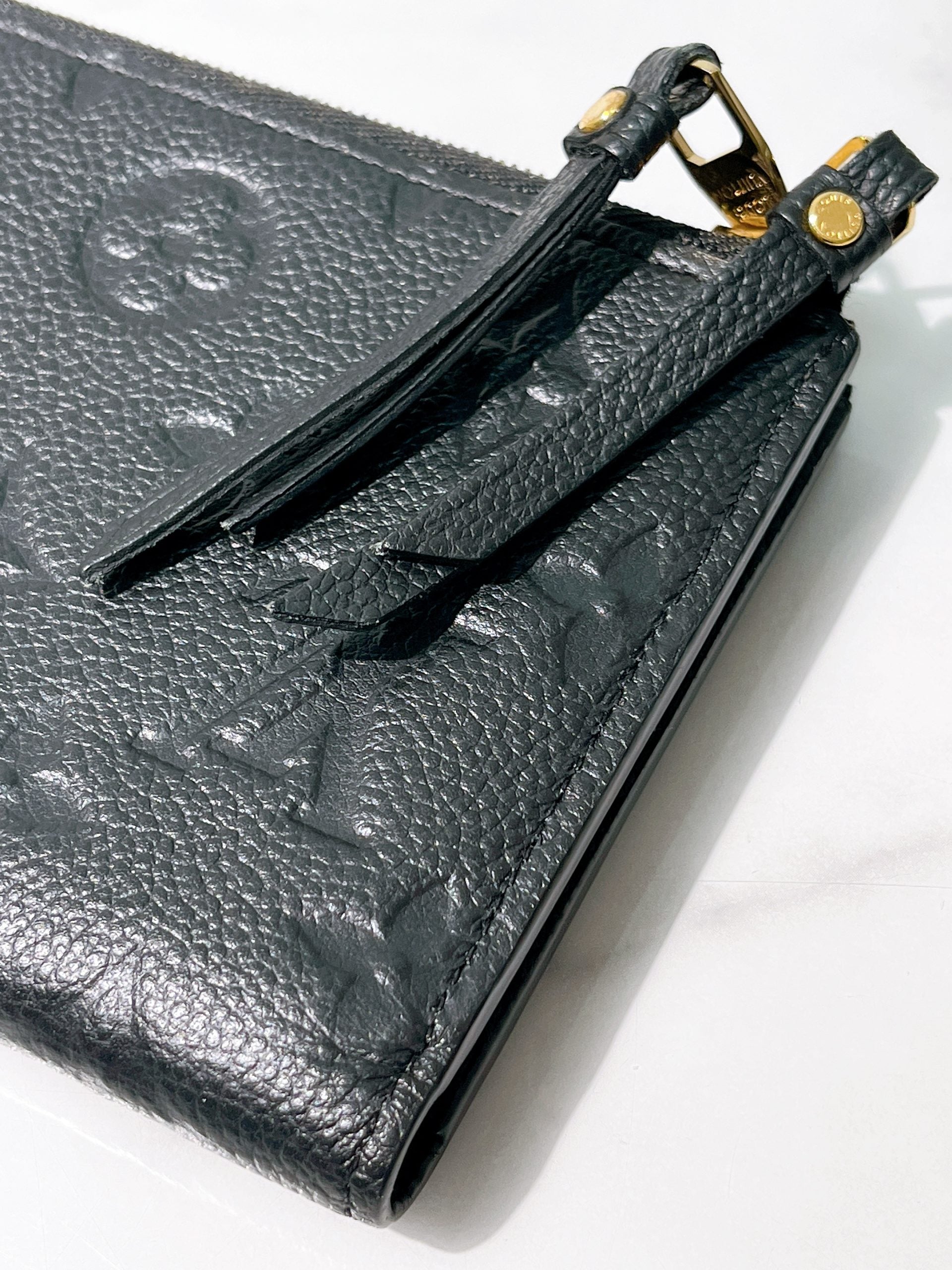 LV ZIP WALLET, Black/Gold