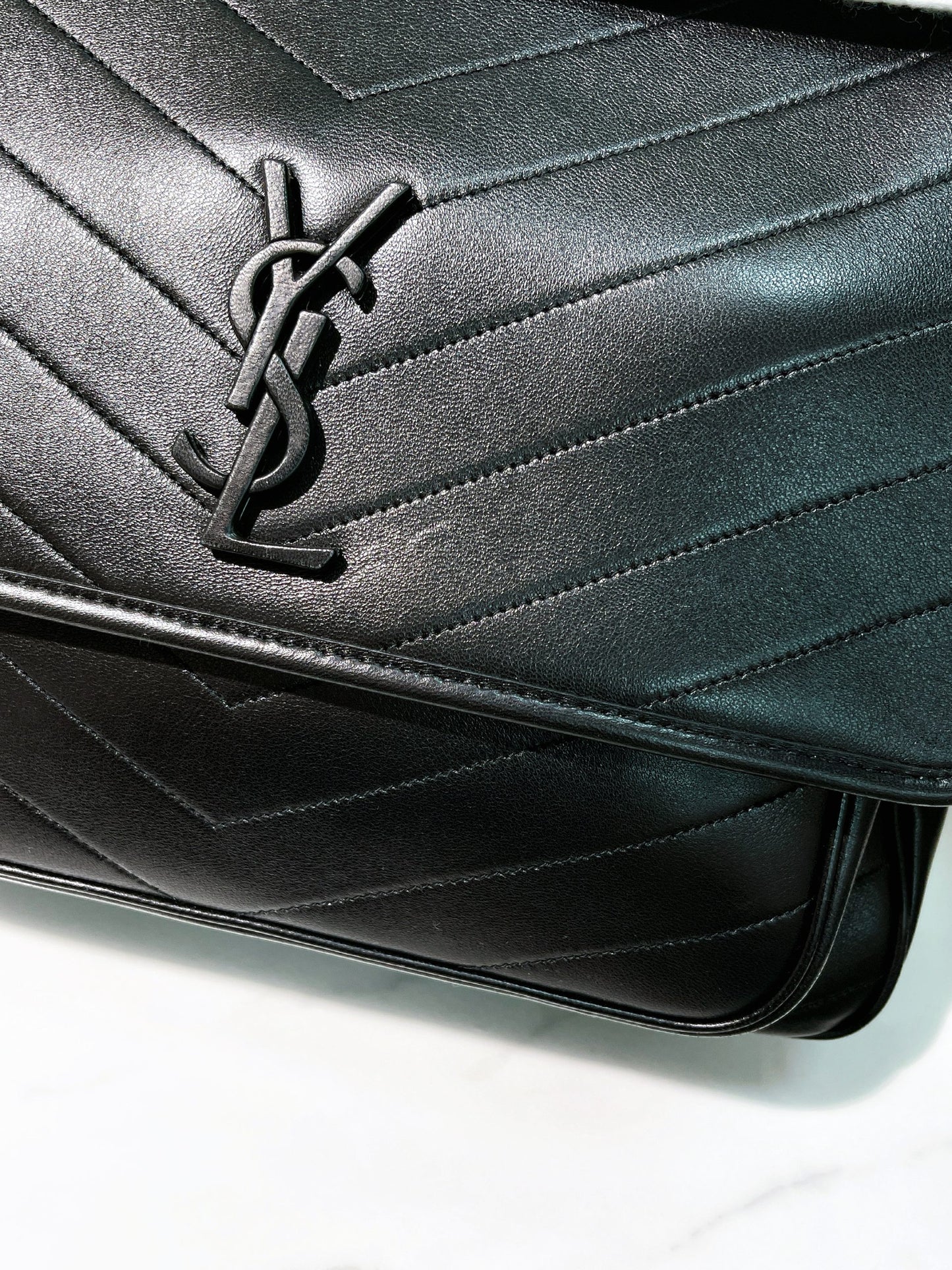 YSL NIKI LARGE, Black/Gold