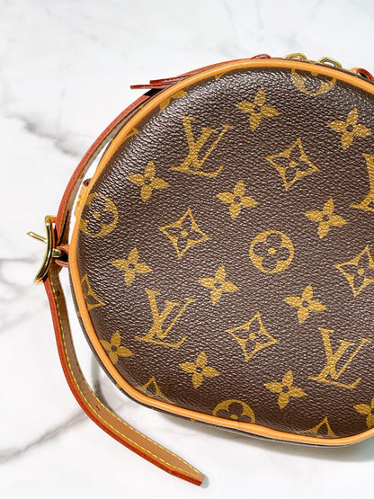 LV BOITE CHAPEAU SOUPLE PM, Monogram