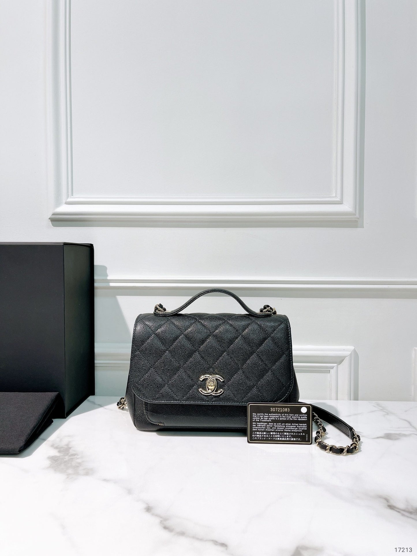 CHANEL AFFINITY MESSENGER BAG, Black/Gold