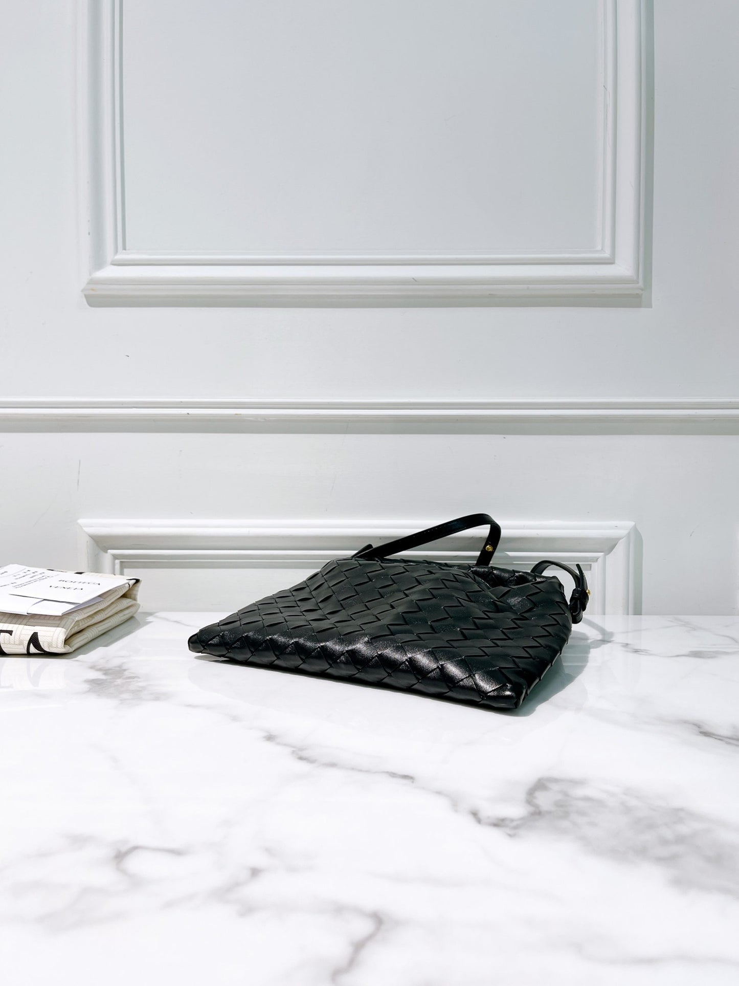 BOTTEGA VENETA MINI HOP, Black