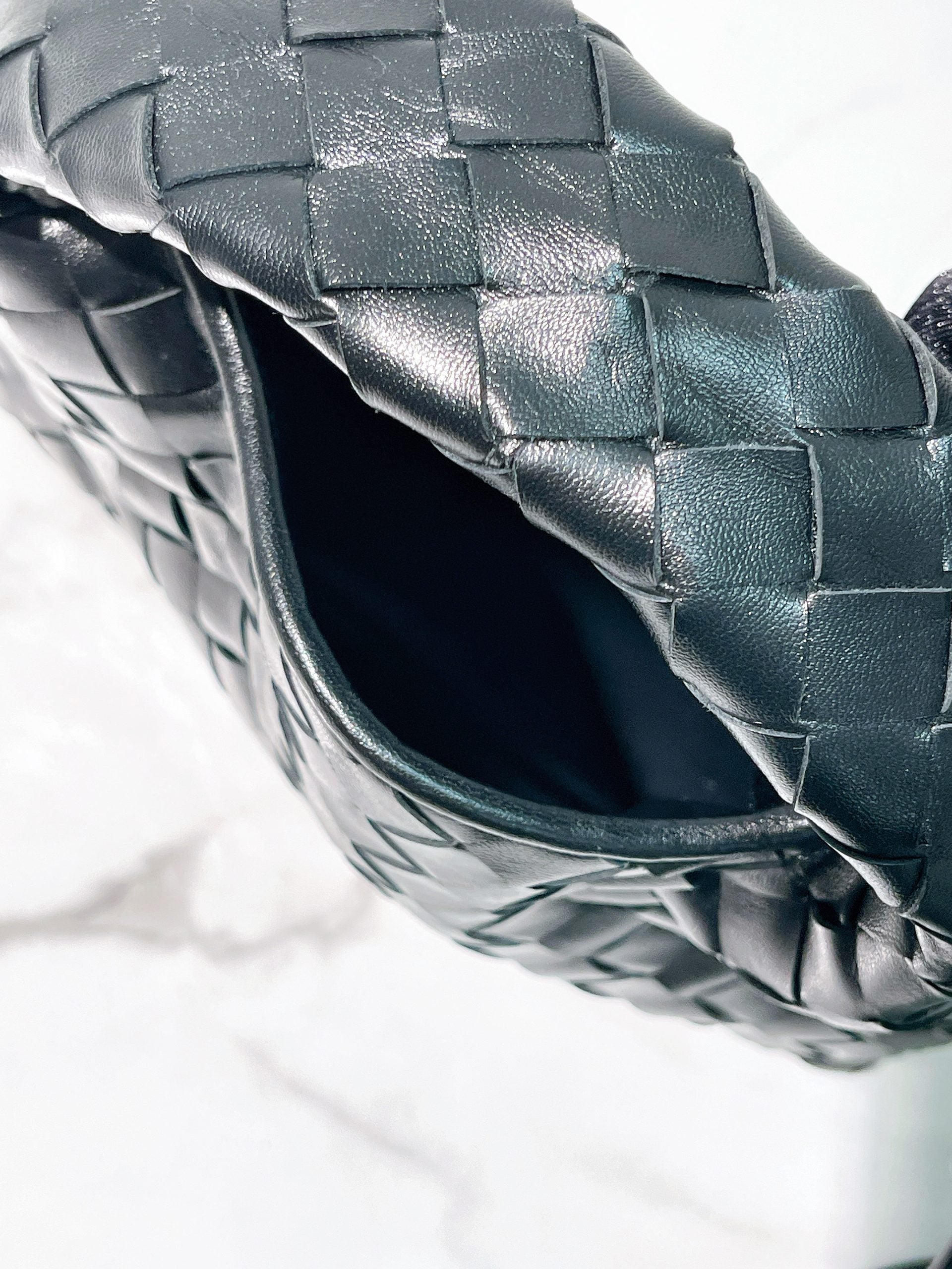 BOTTEGA VENETA MINI HOP, Black