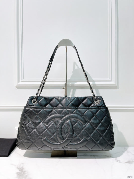 CHANEL TOTE, Black/Silver
