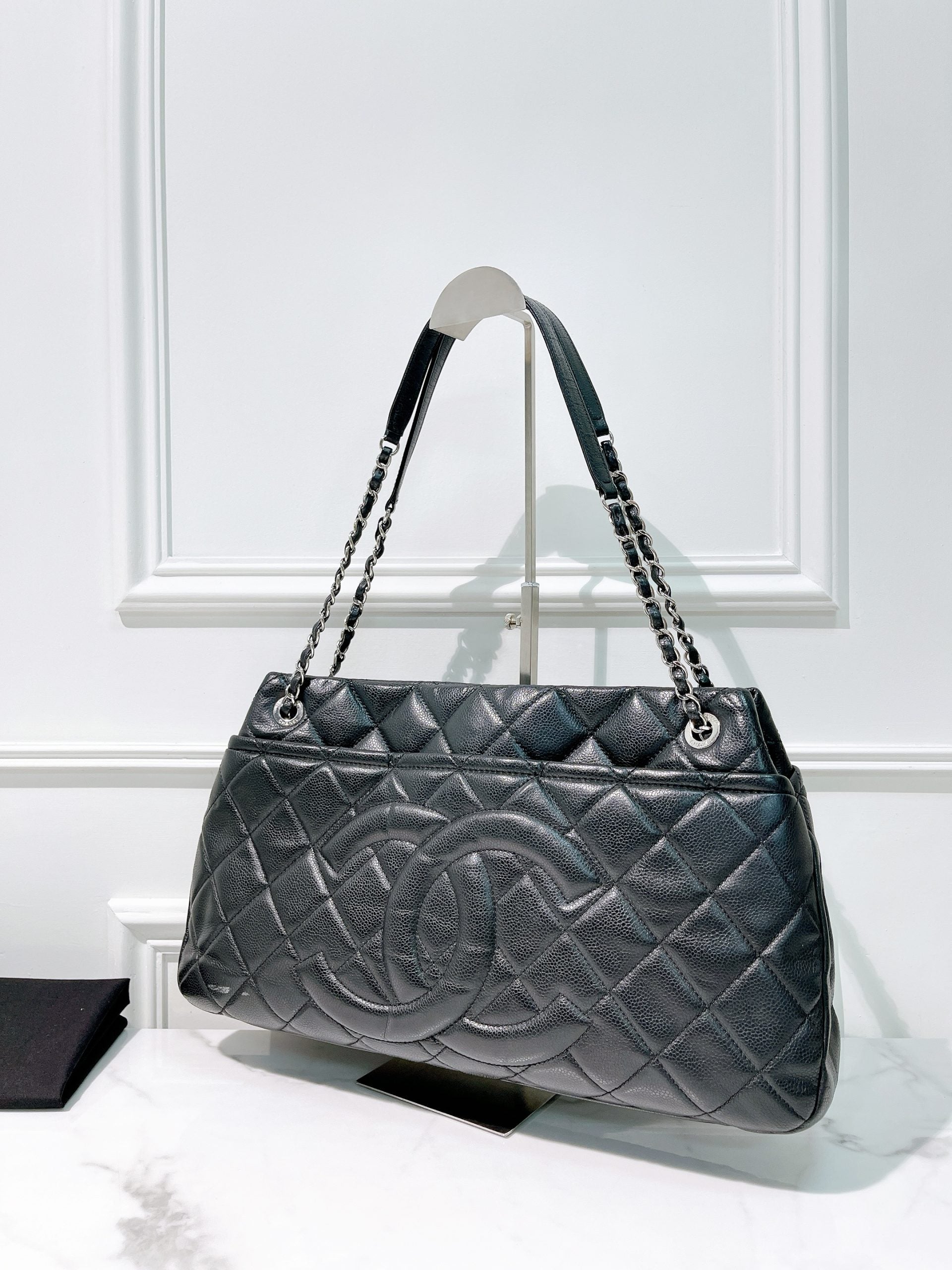 CHANEL TOTE, Black/Silver