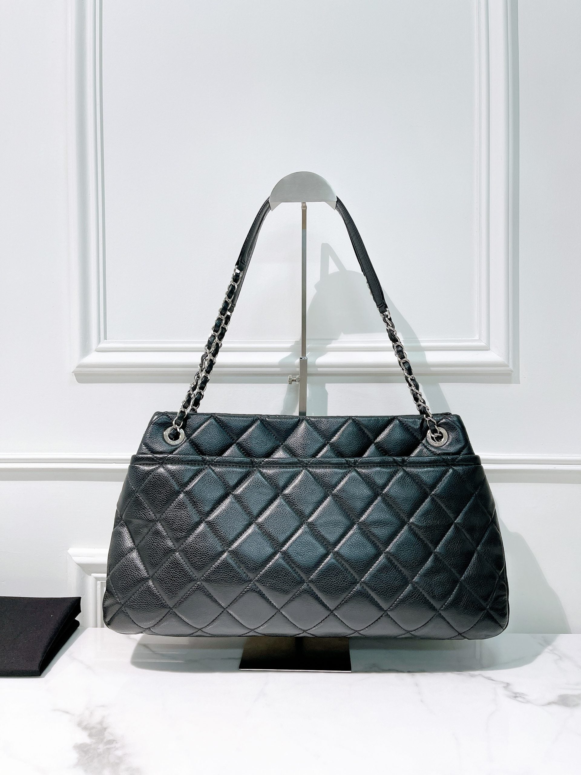 CHANEL TOTE, Black/Silver