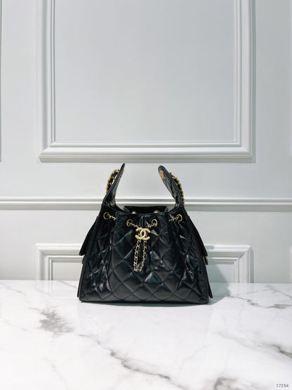 CHANEL SMALL 25 BAG, Black/Gold