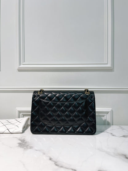 CHANL JUMBO CLASSIC FLAP, Black/Gold