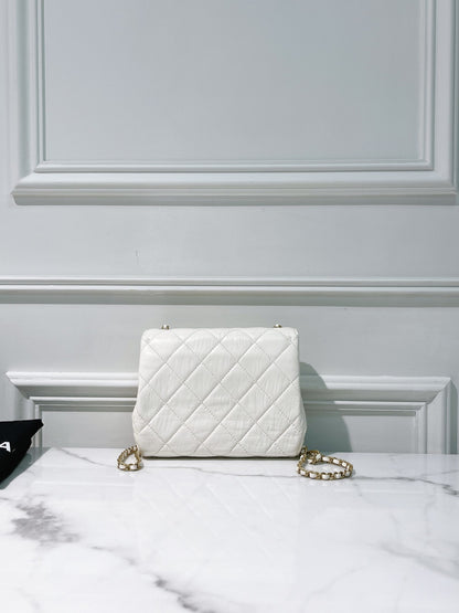 CHANEL 22C MINI SQUARE, White/Gold