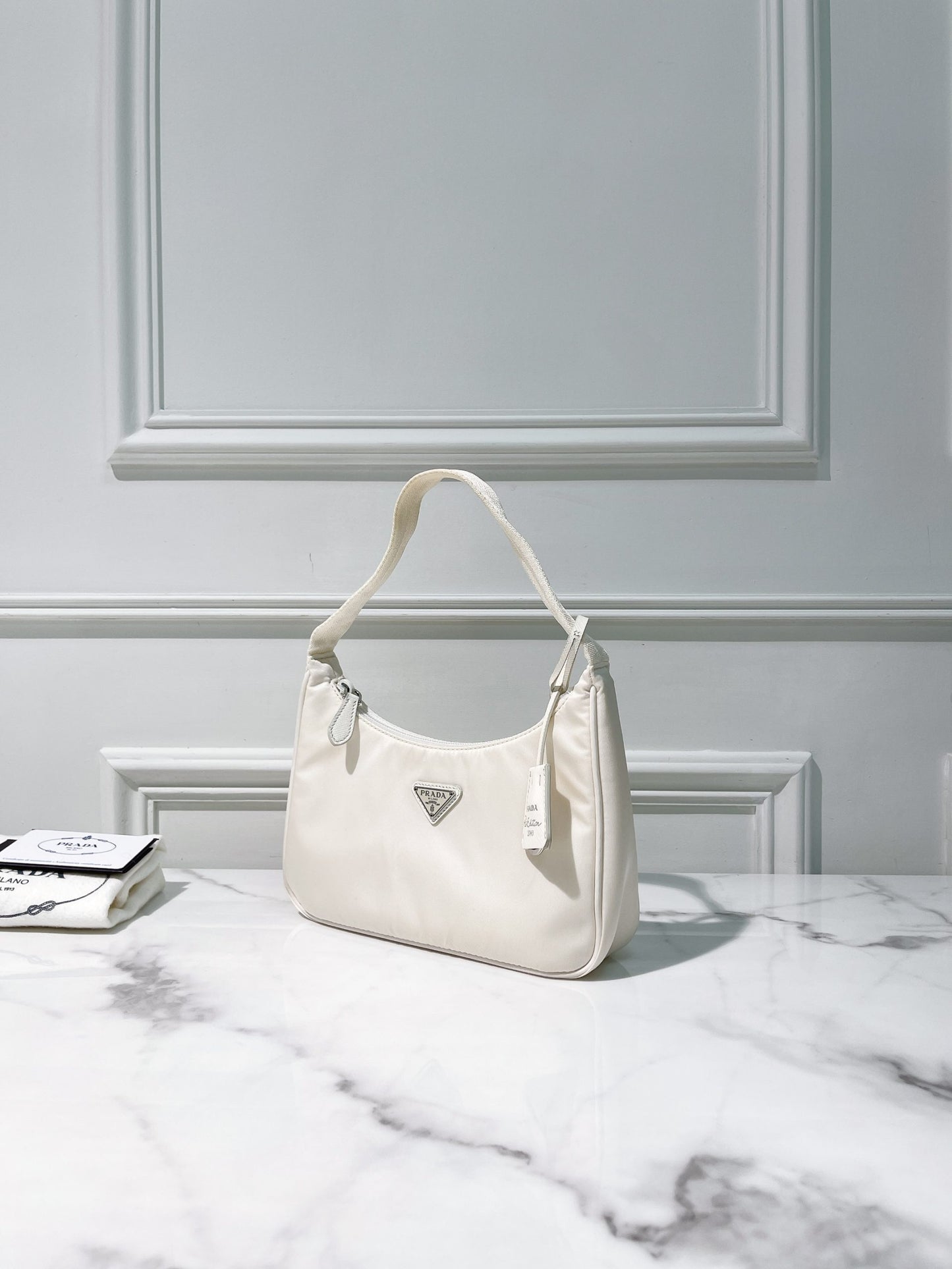 PRADA RE-EDITON 2000 HOBO, White/Silver