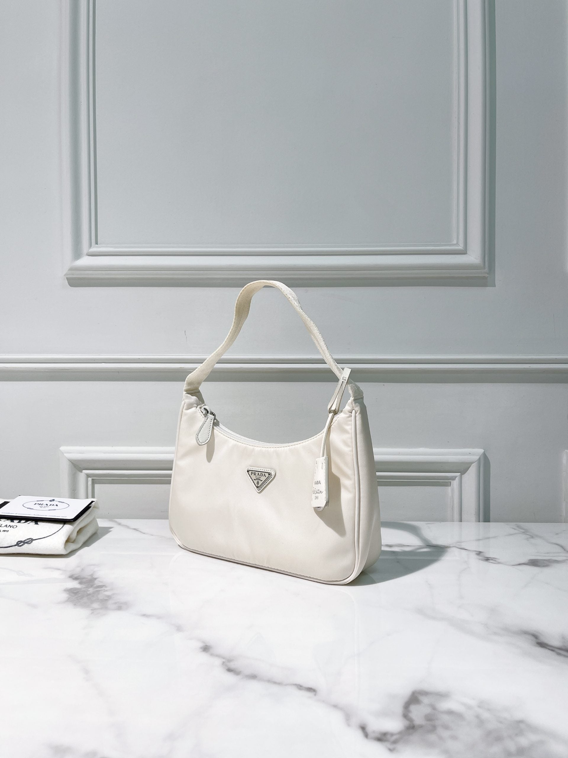 PRADA RE-EDITON 2000 HOBO, White/Silver