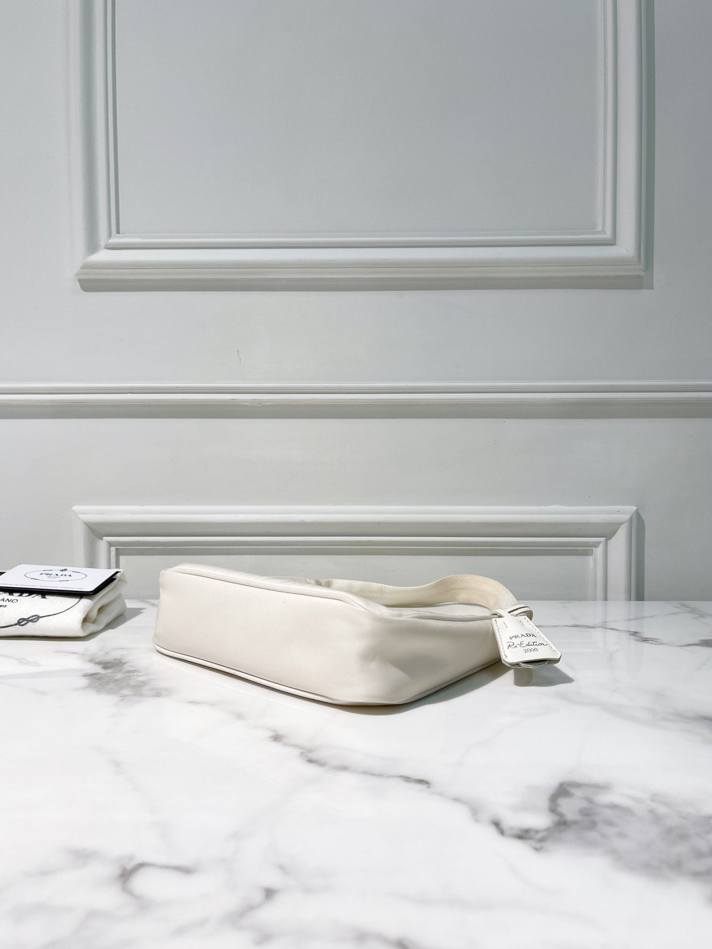 PRADA RE-EDITON 2000 HOBO, White/Silver