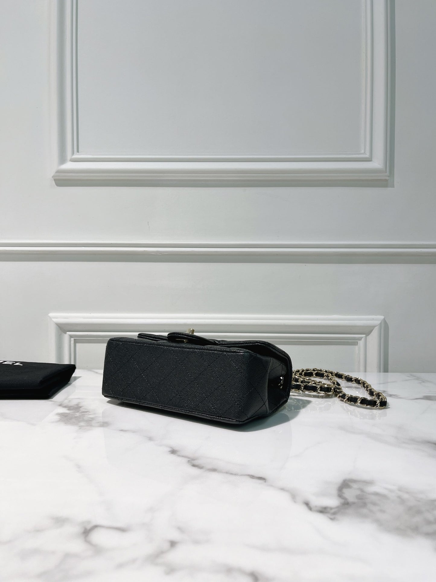 CHANEL MINI FLAP CAVIAR, Black/Gold