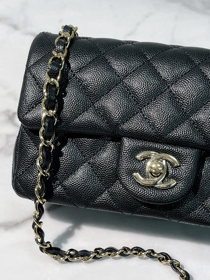 CHANEL MINI FLAP CAVIAR, Black/Gold