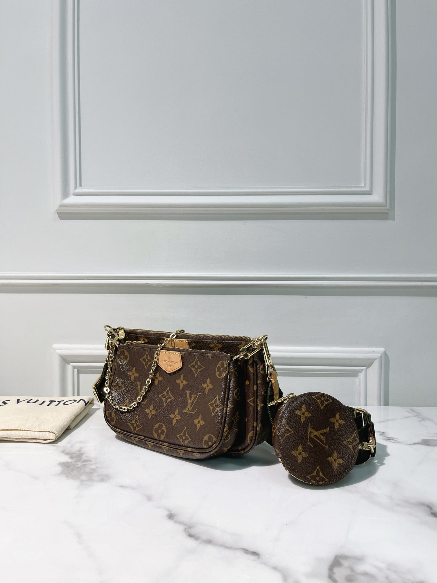 LV MULTI POCHETTE ACCESSOIRES, Monogram