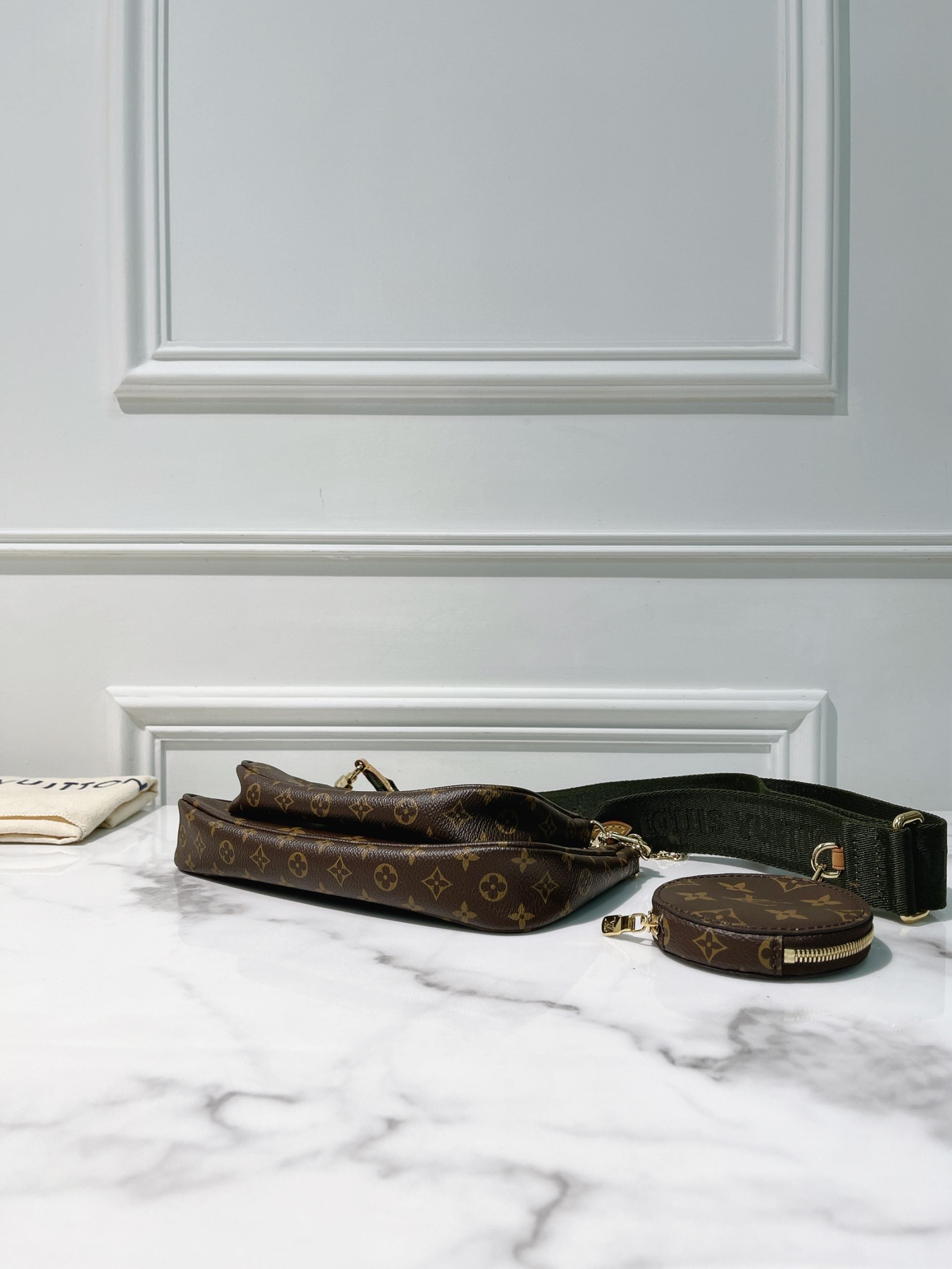 LV MULTI POCHETTE ACCESSOIRES, Monogram