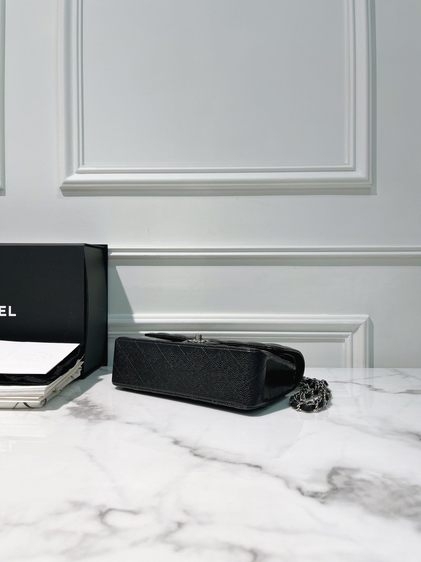 CHANEL SMALL CLASSIC FLAP, Black/Silver