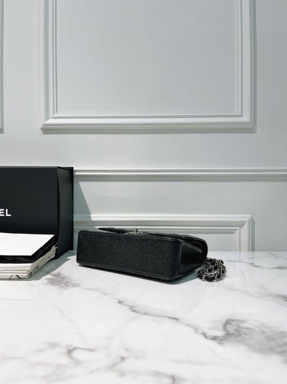 CHANEL SMALL CLASSIC FLAP, Black/Silver