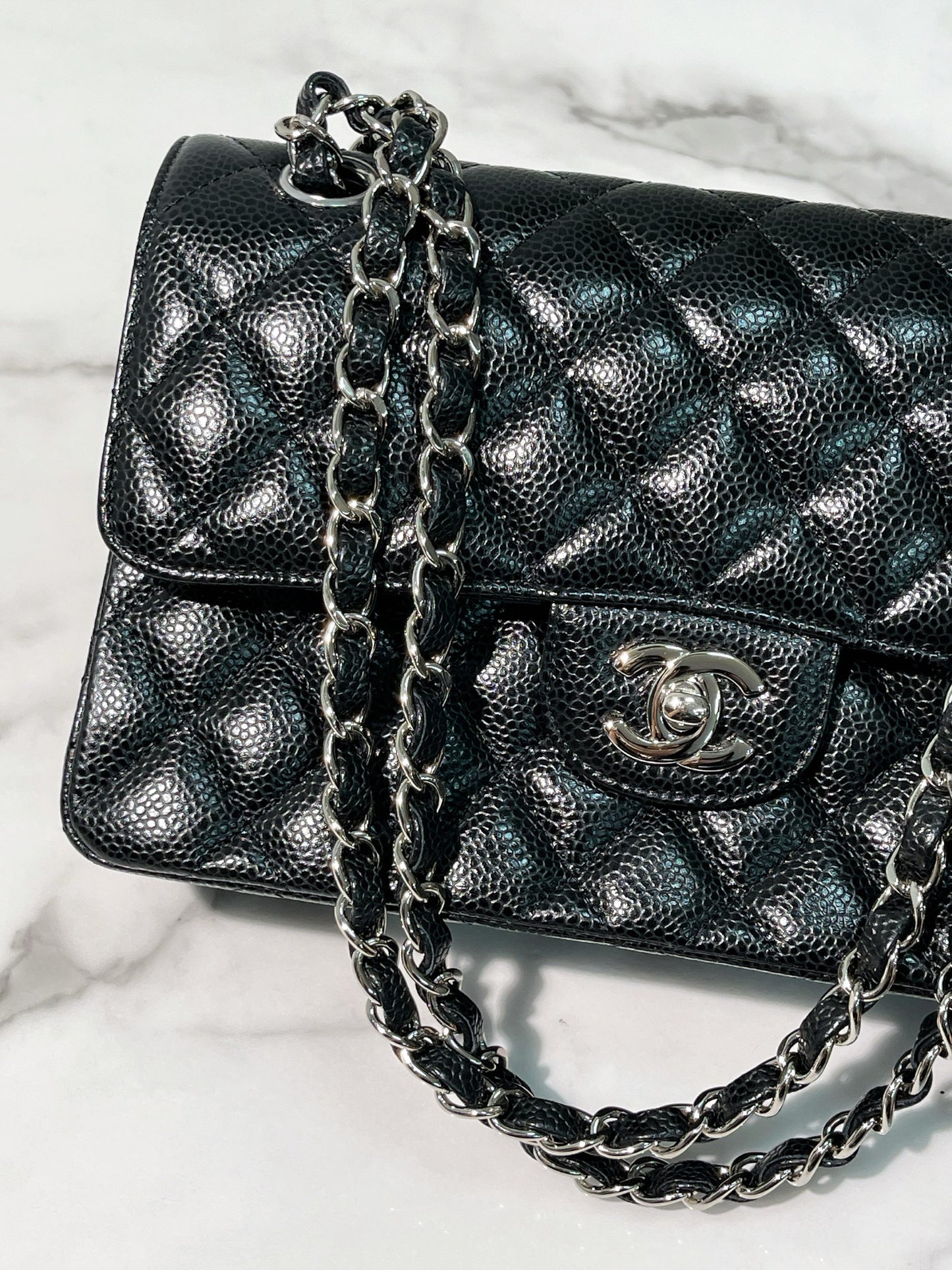 CHANEL SMALL CLASSIC FLAP, Black/Silver