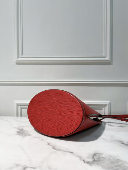 LV VINTAGE CLUNY BUCKET BAG